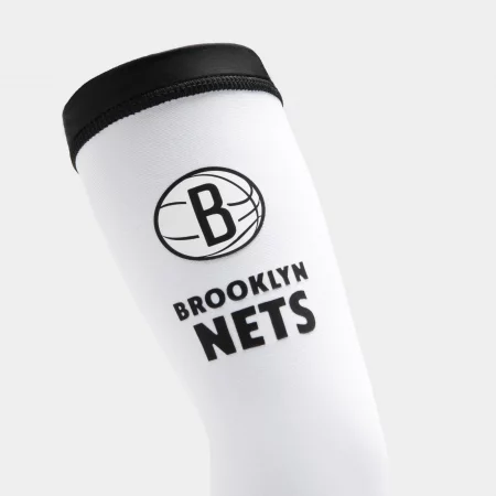 Детски налакътник за баскетбол e500 nba brooklyn nets, бял